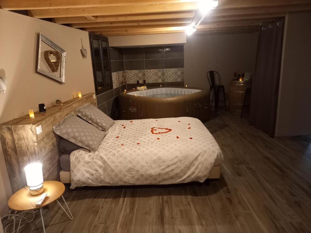 Cosy-Loft Industriel , Jacuzzi , Wifi , 6 Personnes Max Villa Aigues-Vives  Exteriör bild